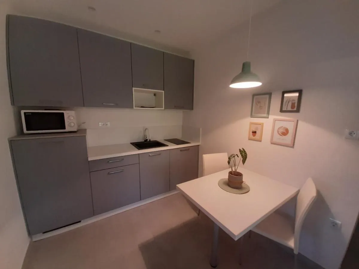 Lovely Groundfloor Apartment Bale